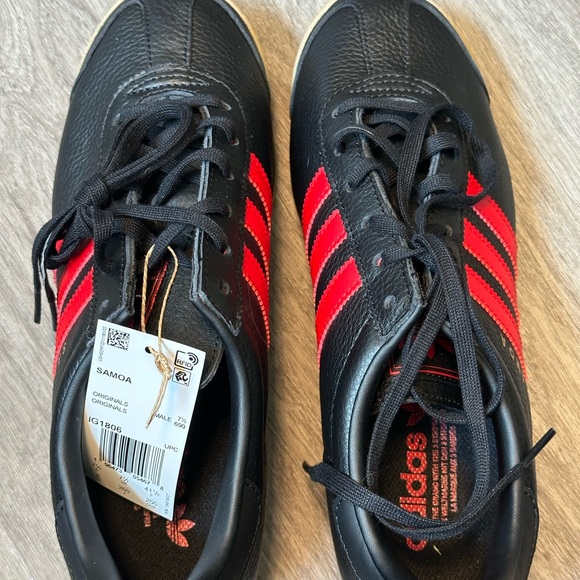 Adidas Samoa Black and Red Sneakers - Size 8M or 9W - NWT! - Picture 2 of 8